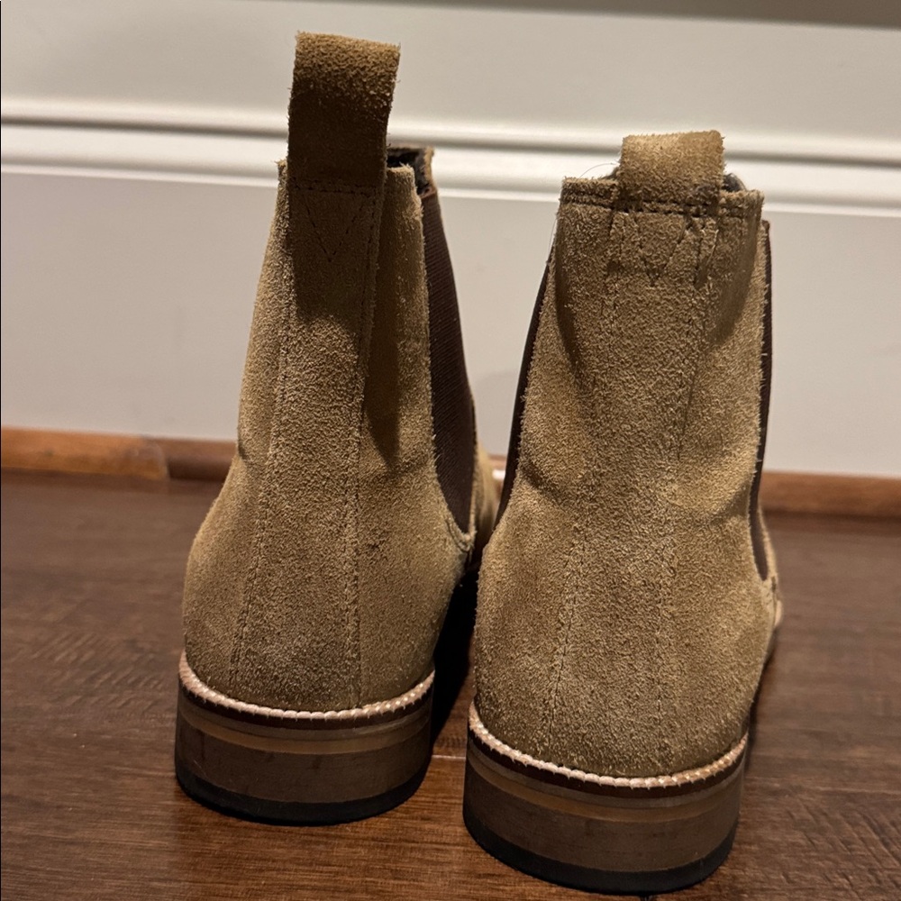 Crevo Tan Suede Chelsea Boots men size 9 - Picture 2 of 8